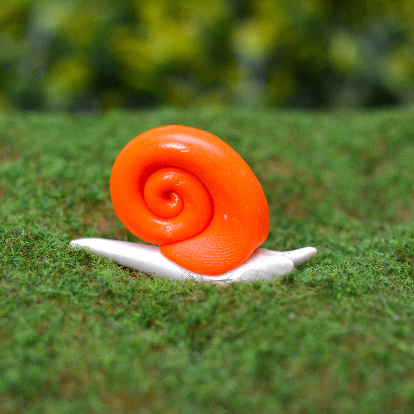 Mini Bright Garden Snails