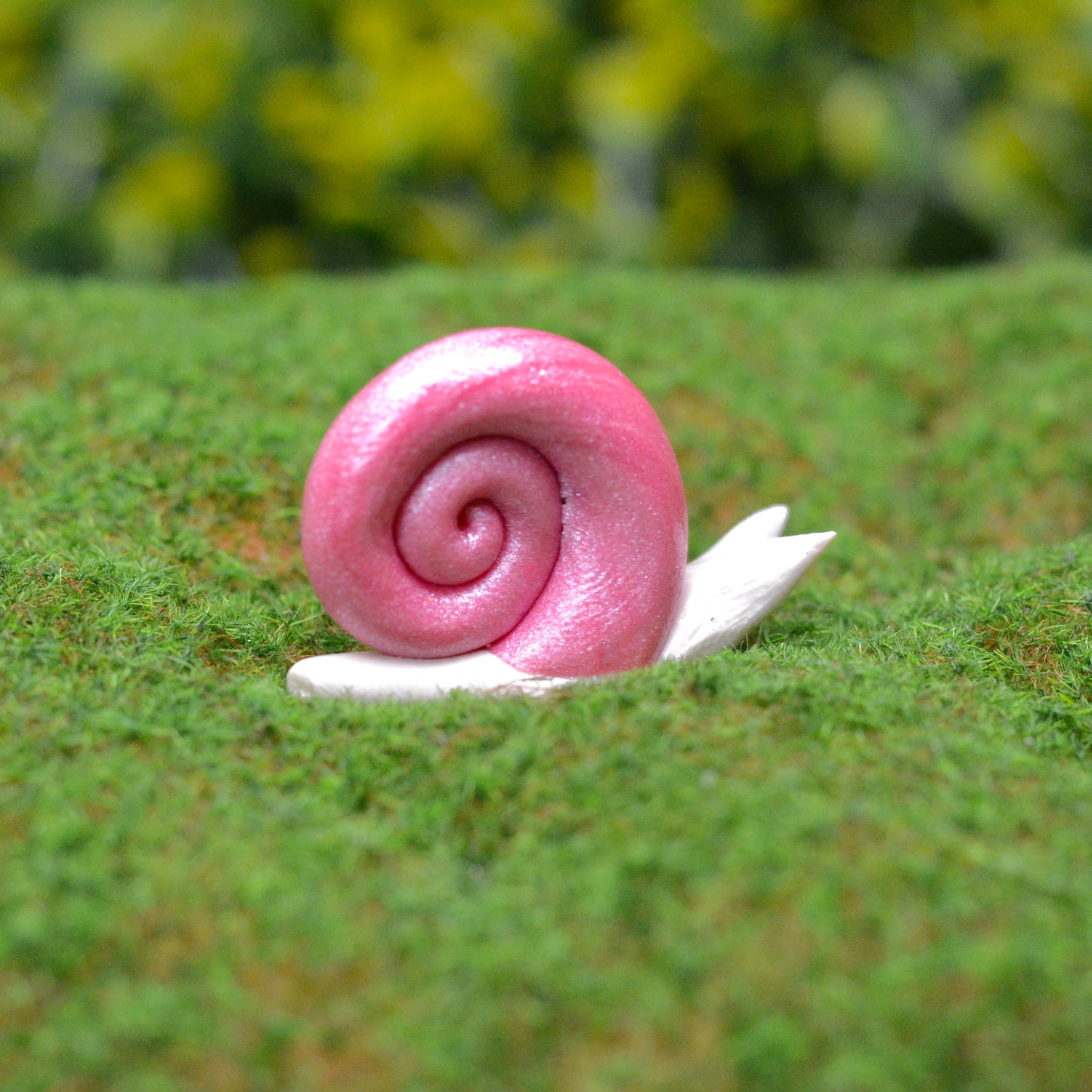 Mini Bright Garden Snails