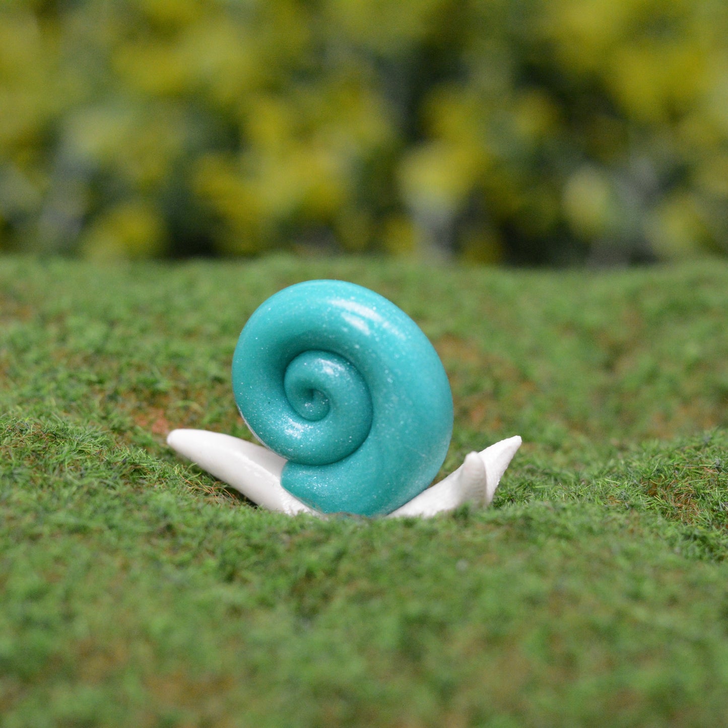Mini Bright Garden Snails