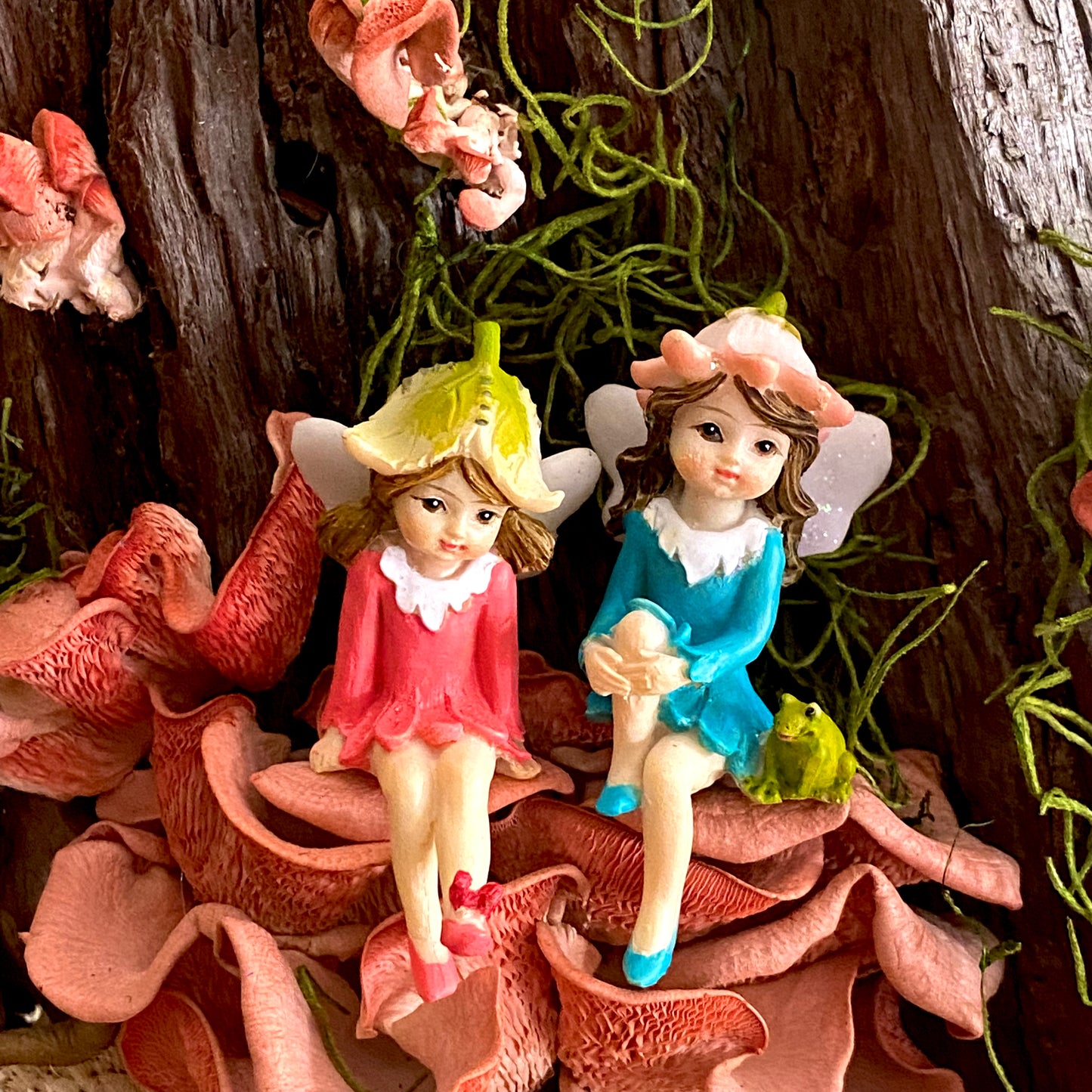 Sitting Flower Fairies