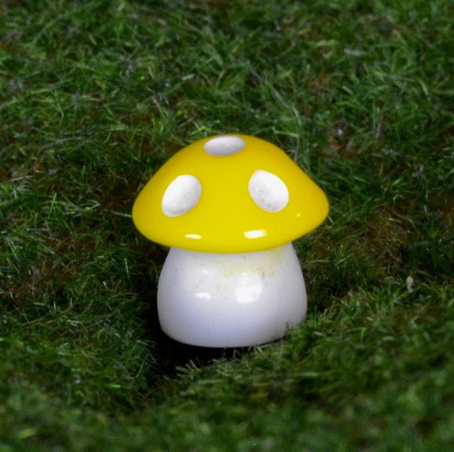 Fairy Garden Miniature Resin Mushrooms (Set of 7)