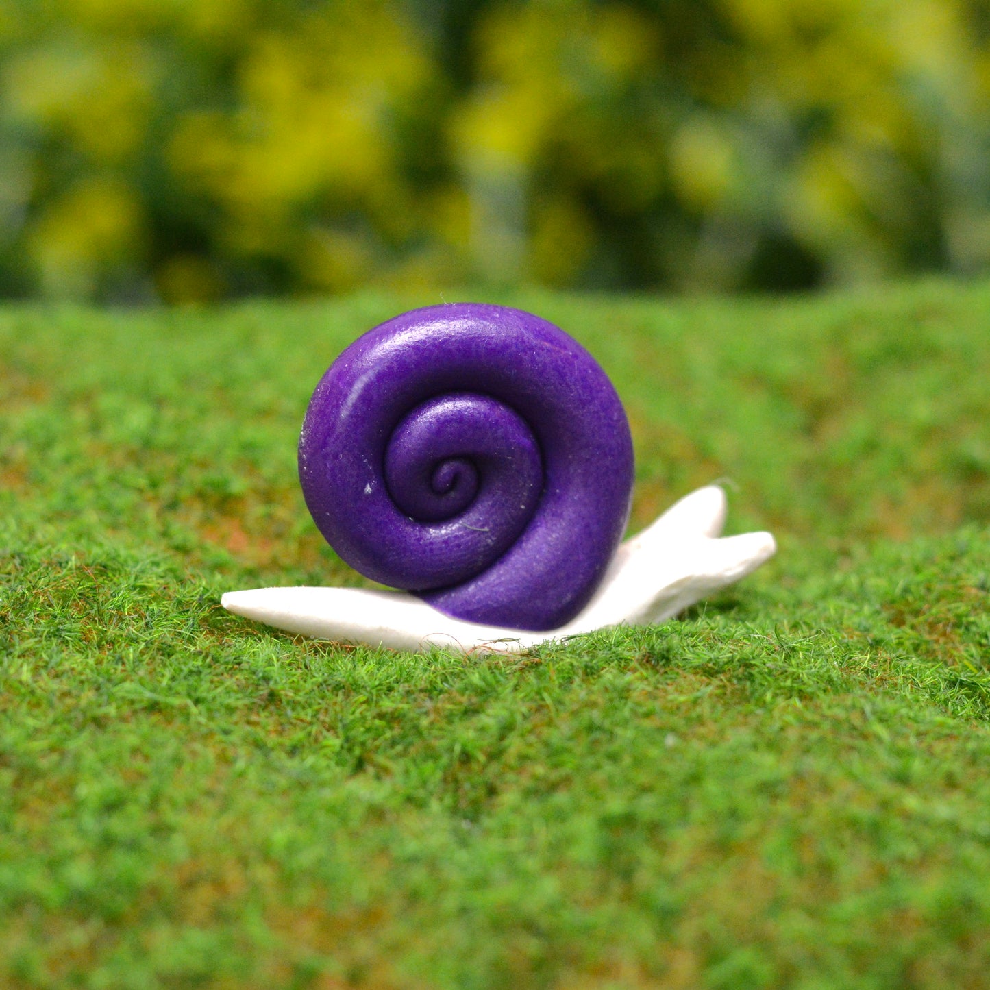 Mini Bright Garden Snails